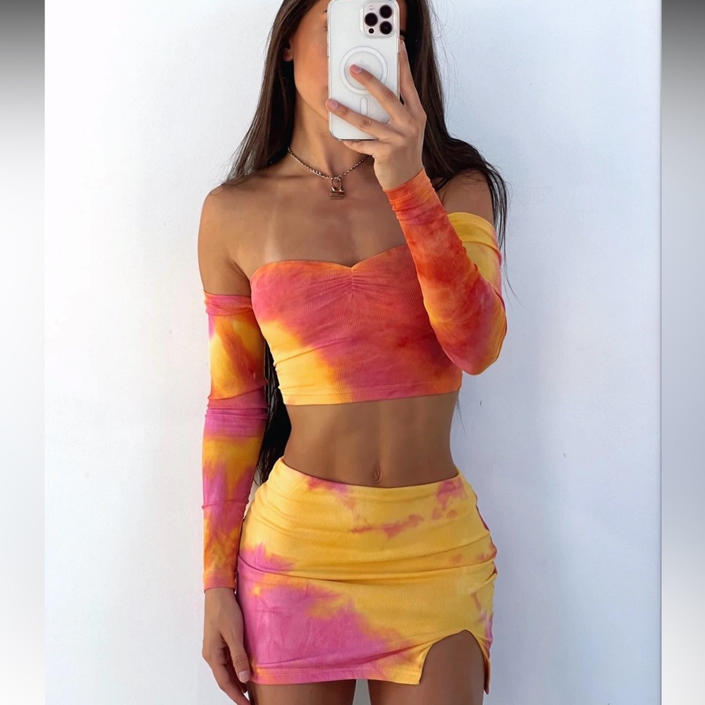 Tie Dye crop top and skirt 2 piece set NWT